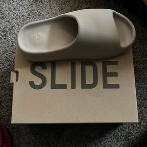 Yeezy slide sz10 color Pure